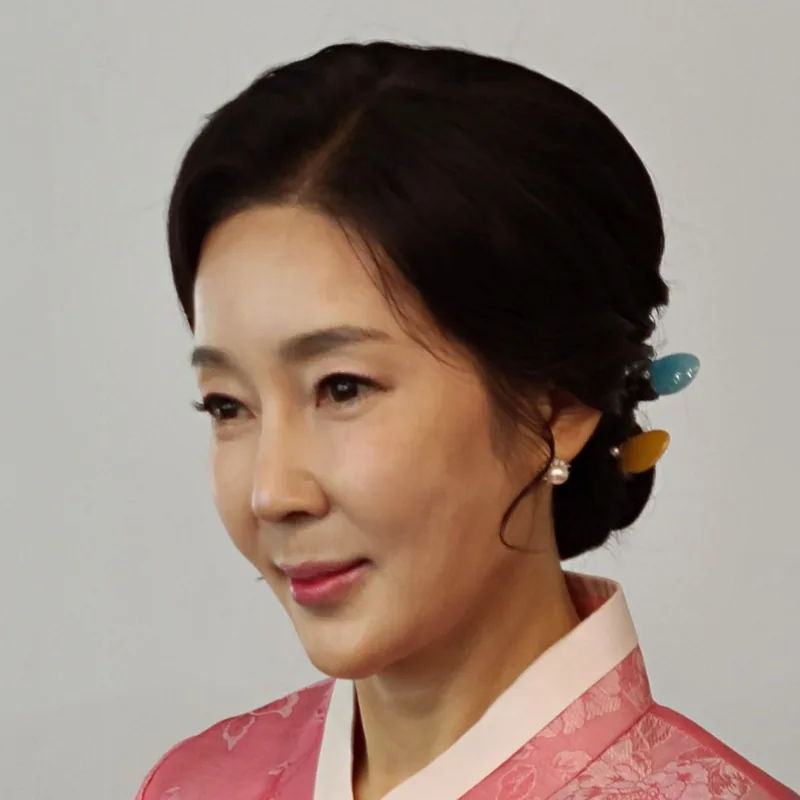 눈썹을 정리해주나요? (눈썹문신포함)