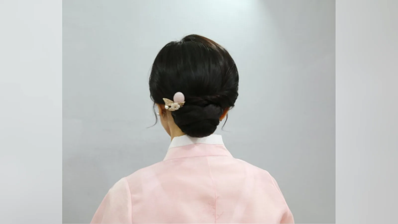 뒤꽂이(헤어 장식)는 꼭 준비해야 하나요?