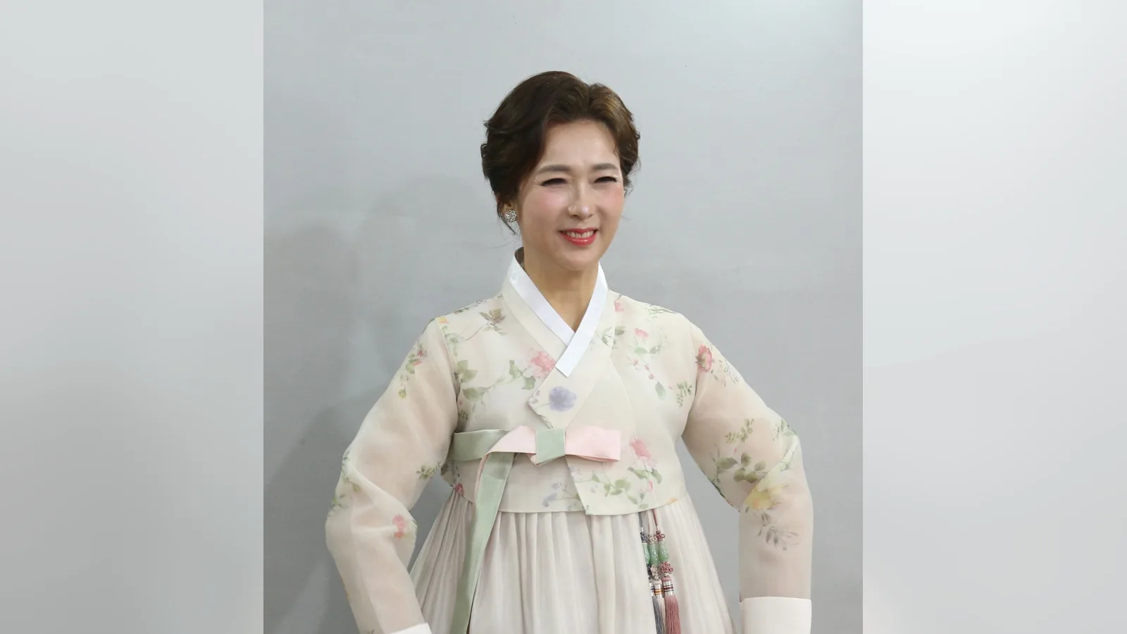 아이보리/화이트 저고리가 안 어울리는 피부 톤은?